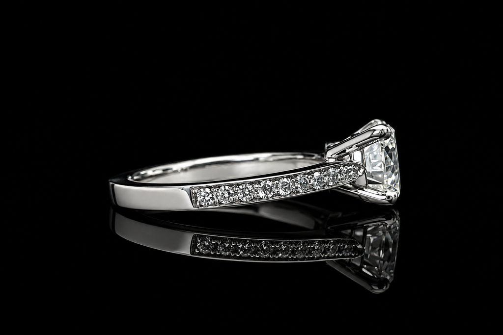 Round Diamond Pavé Solitaire Engagement Ring (eng631)
