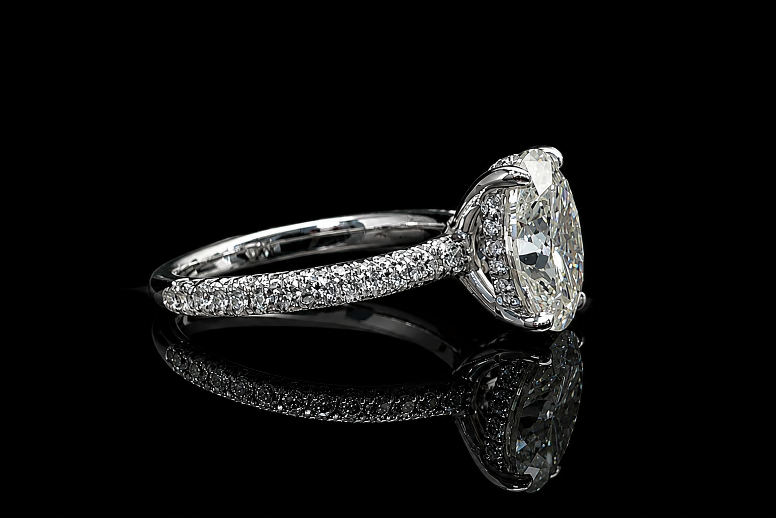 Oval Diamond Halo Engagement Ring (eng695)
