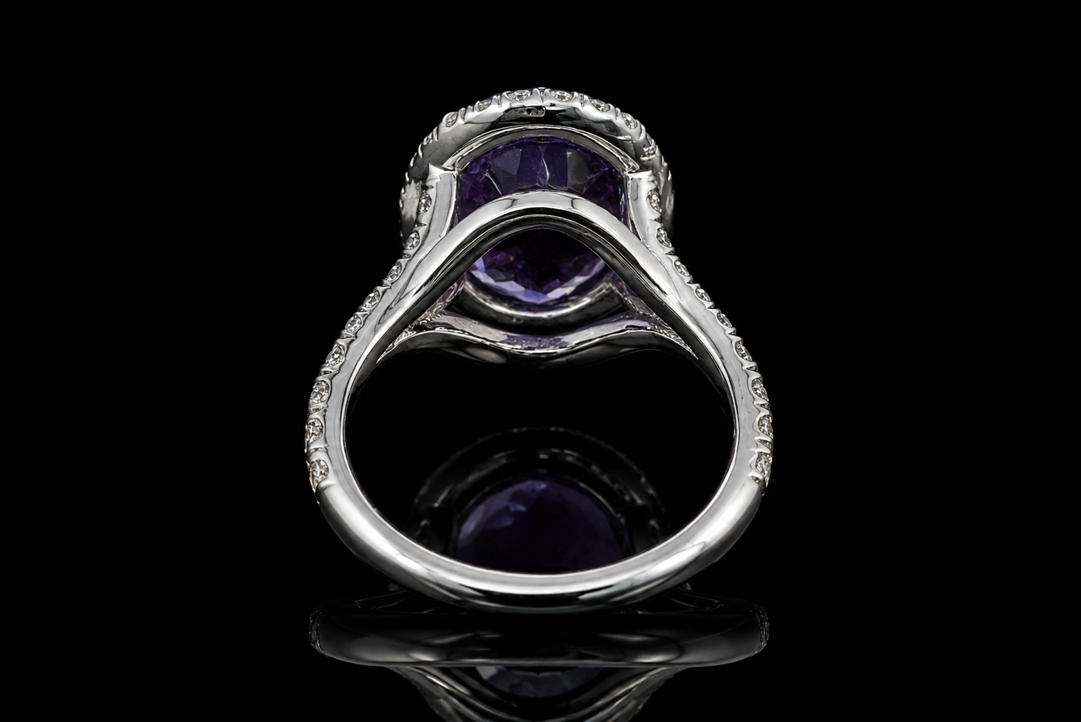 Oval Blue Sapphire Halo Split Shank Ring (eng704)