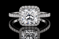 Cushion Cut Diamond Halo Engagement Ring (eng018)