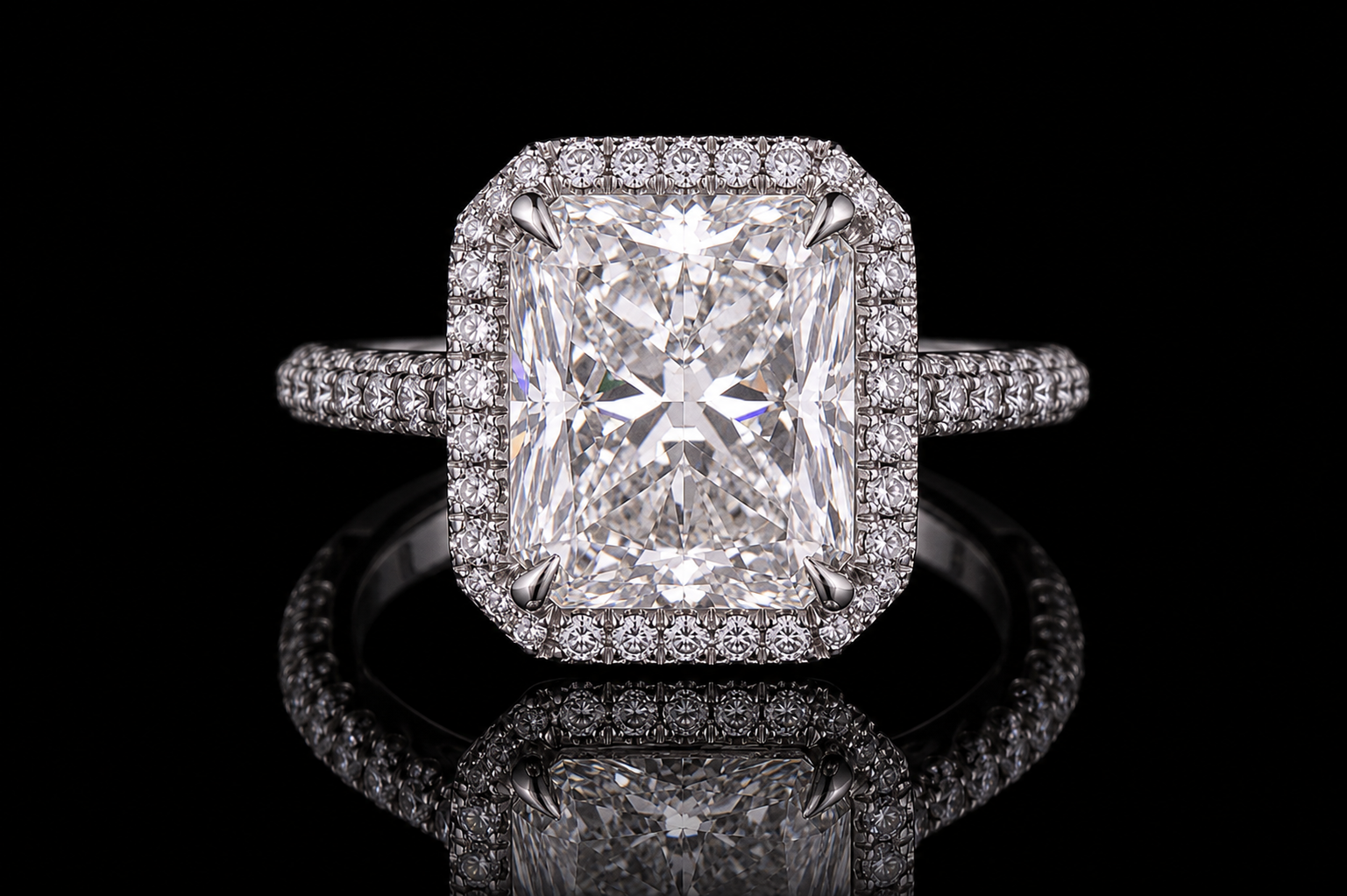 Radiant Cut Diamond Halo Ring (eng428)