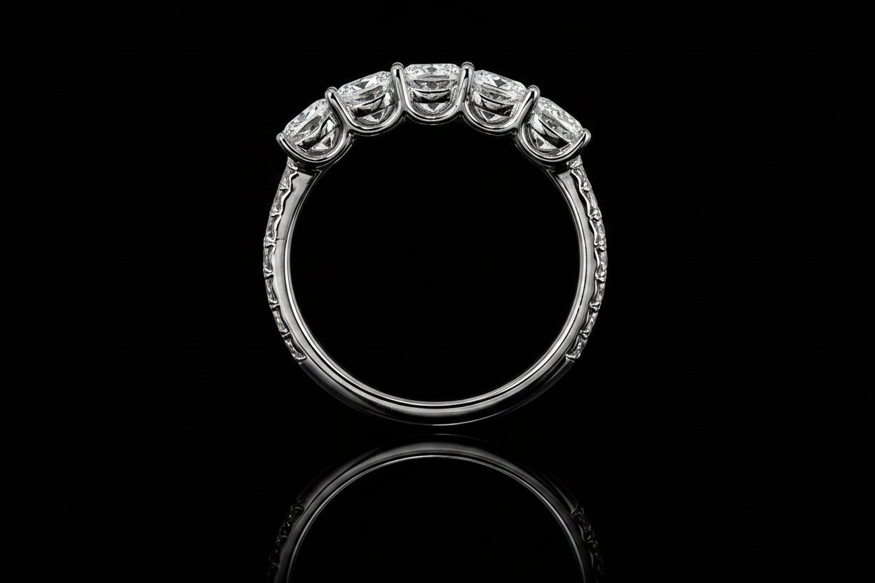 Six-Stone Round Diamond Platinum Wedding Band (band097)