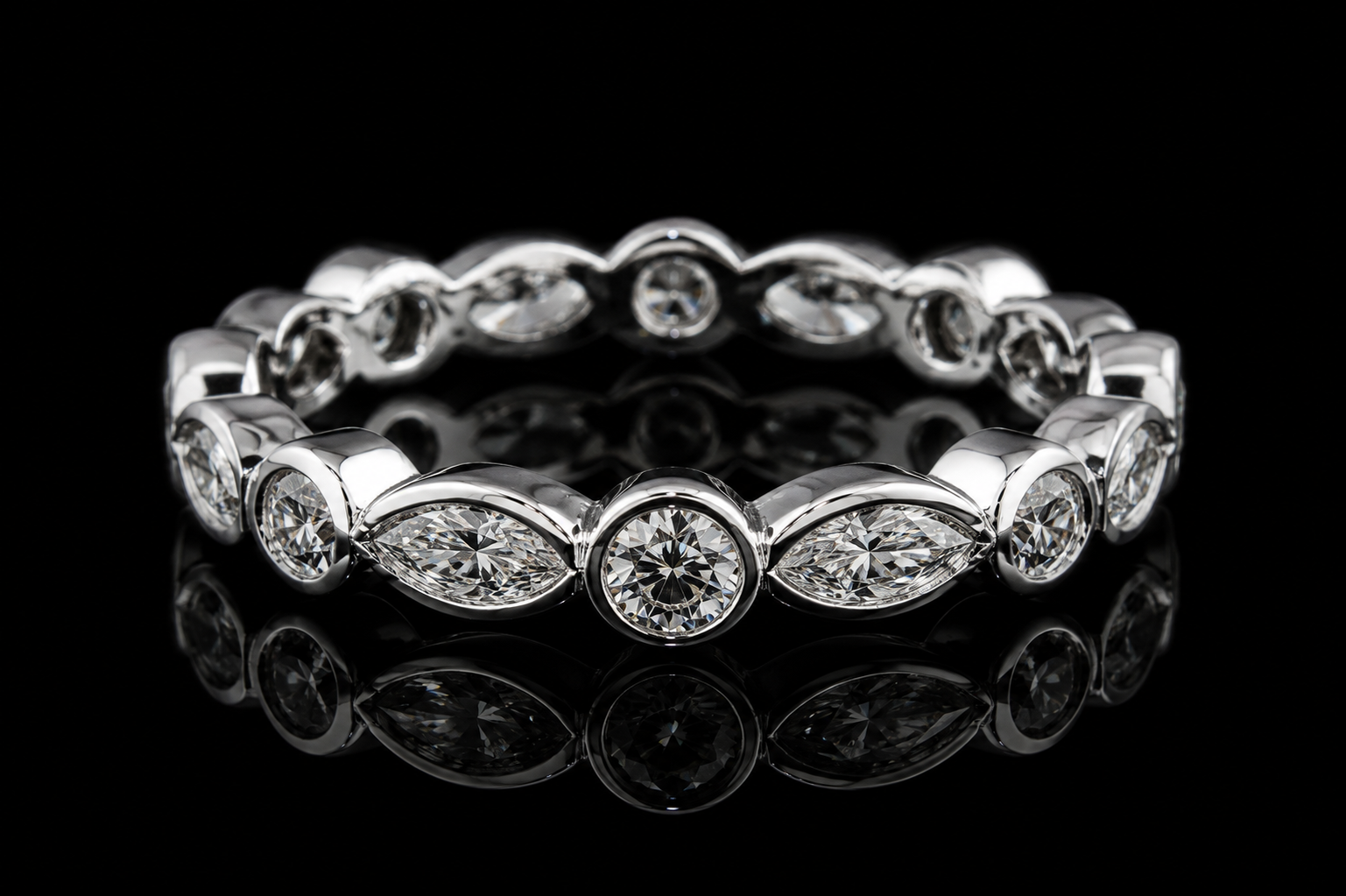 Alternating Marquise & Round Bezel-Set Diamond Band (band045)