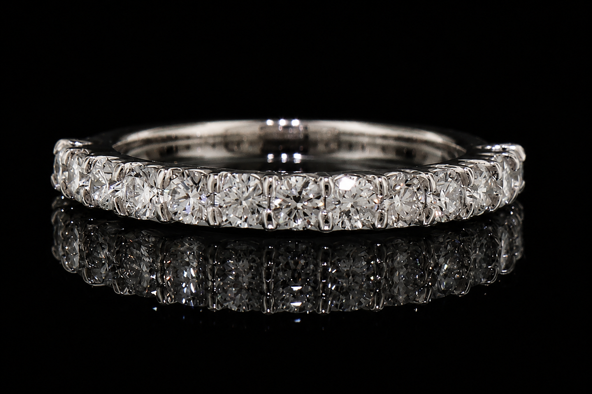 Round Diamond Half-Eternity Band (band126)