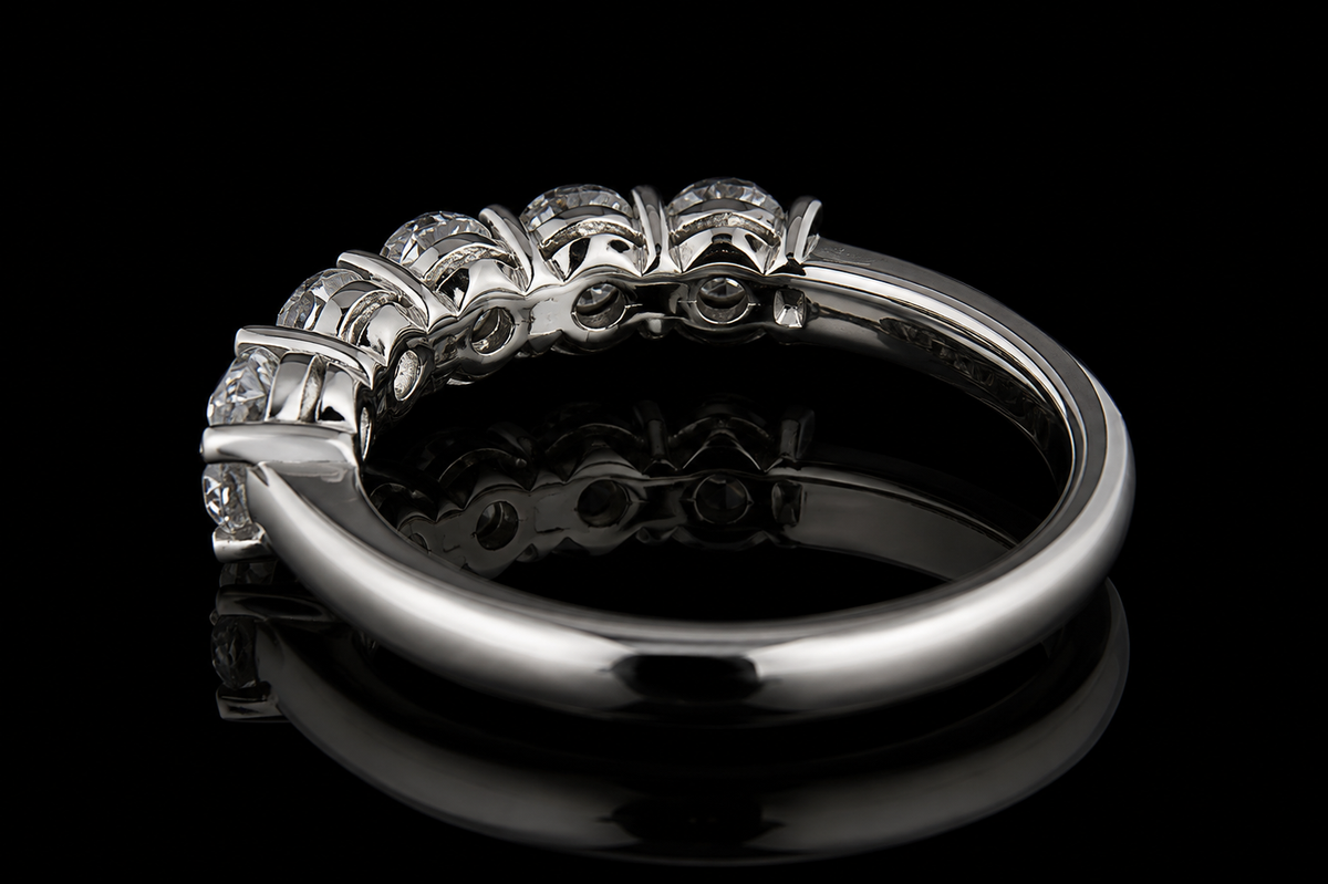 Five-Stone Round Diamond Band (band068)