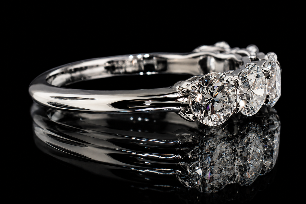 Seven-Stone Round Diamond Band (band007)