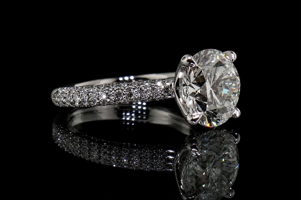 Round Diamond Solitaire Engagement Ring (eng383)