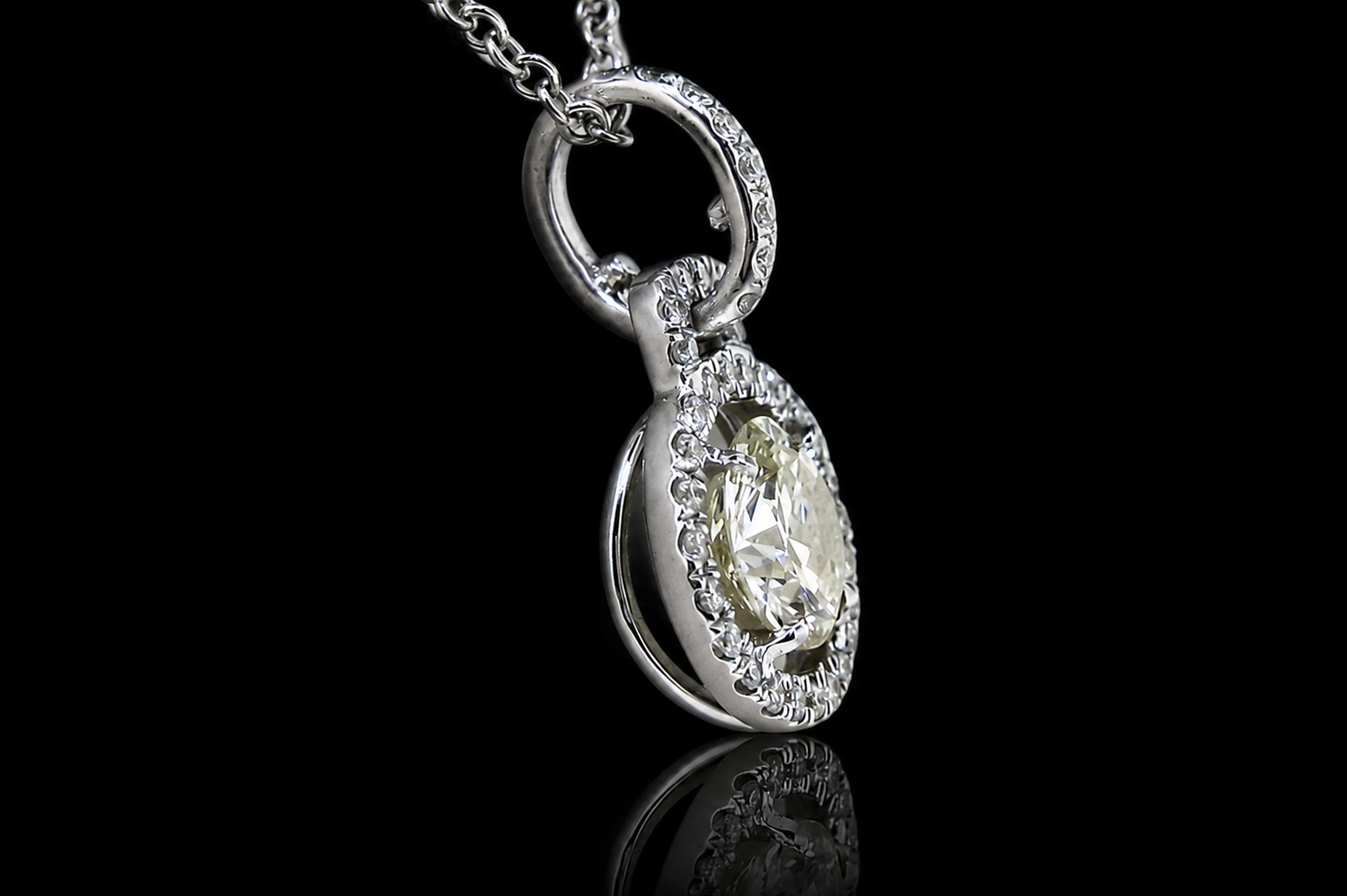 White Gold Round Diamond Halo Pendant (pend014)