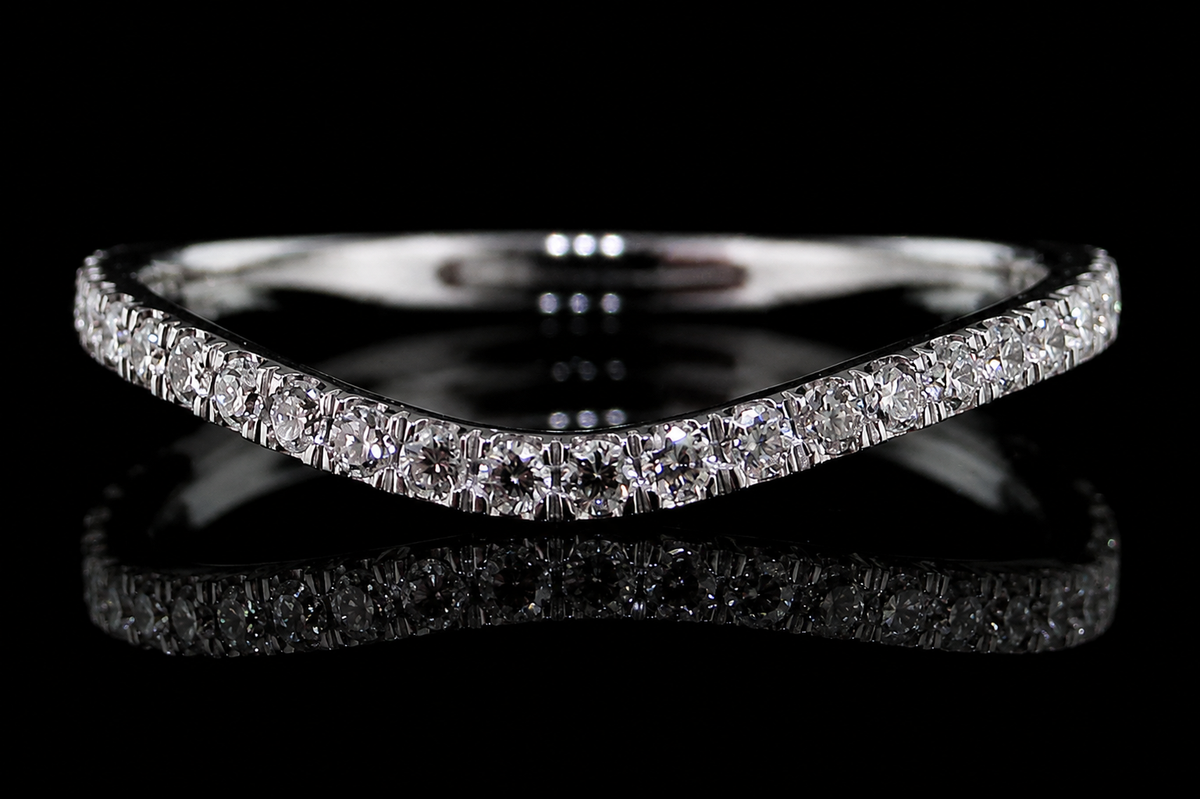 Curved Diamond Wedding Band (band032)