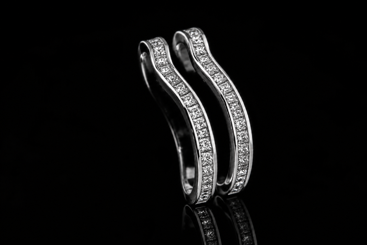 Curved Princess-Cut Diamond Band (band039)