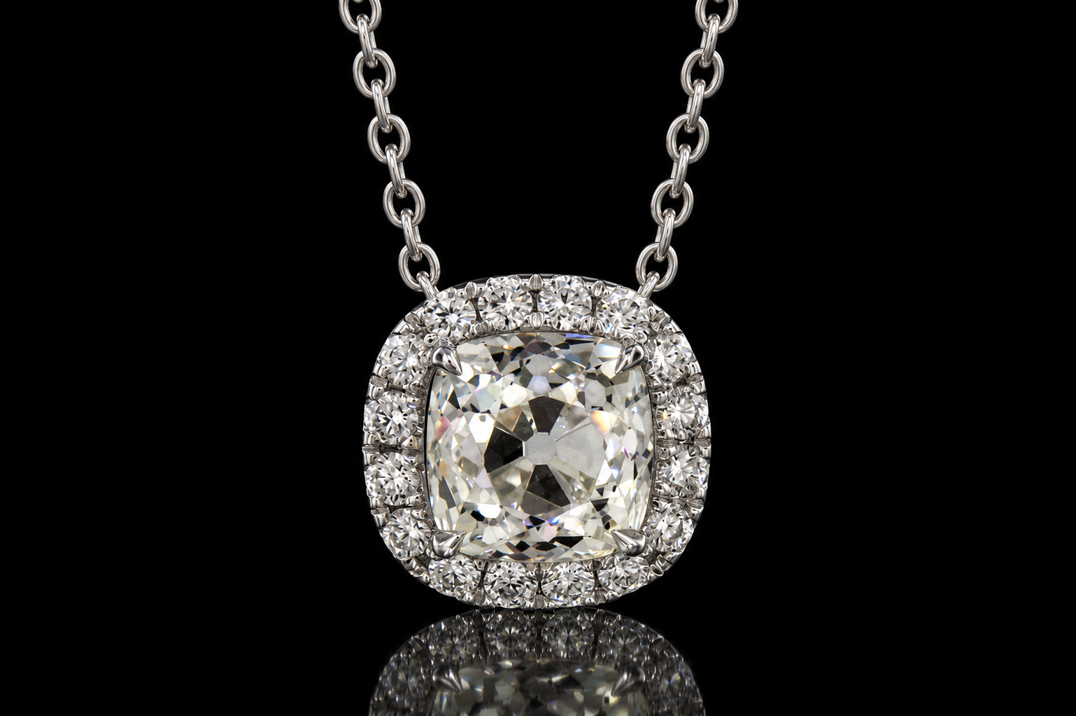 14K White Gold Diamond Halo Necklace (pend080)