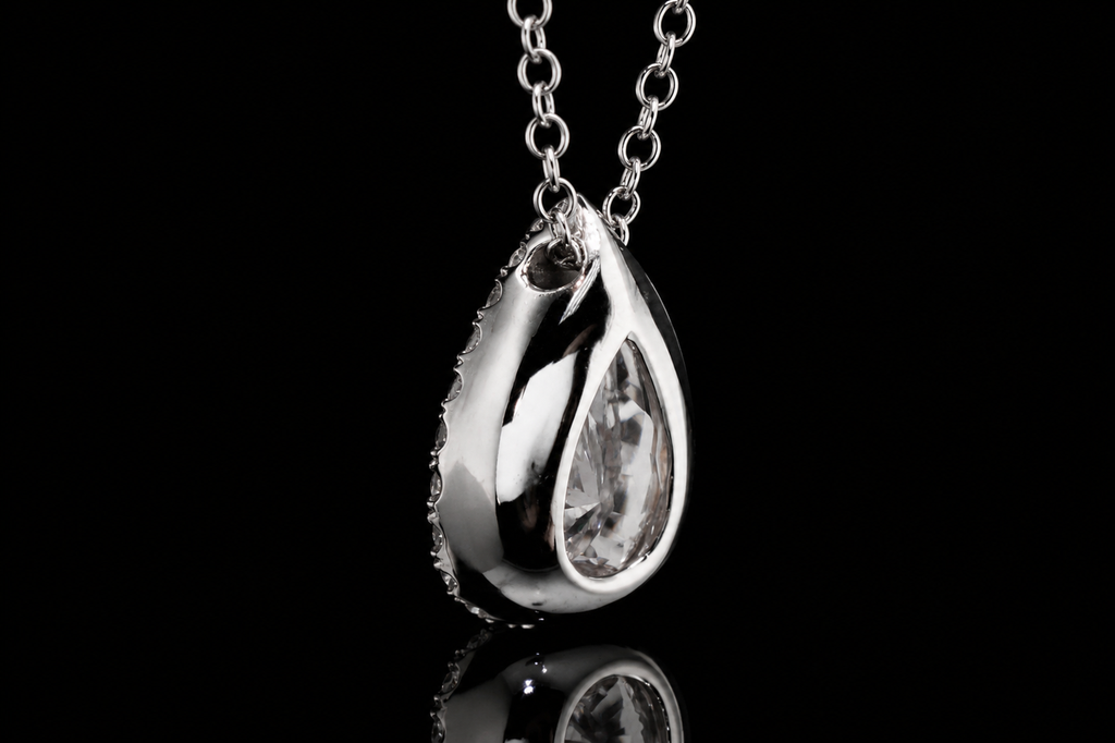 Platinum Pear-Shaped Diamond Halo Pendant (pend008)