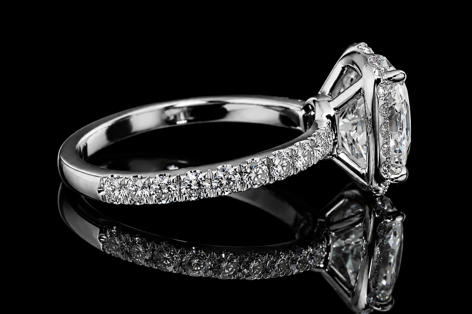 Cushion Cut Diamond Halo Pavé Engagement Ring (eng014)