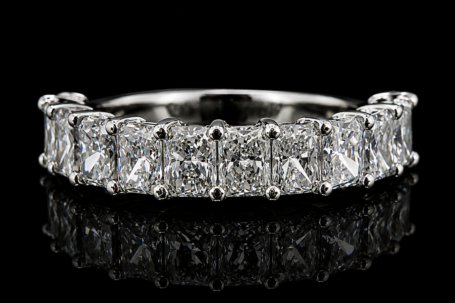 Radiant Cut Diamond Band (band072)