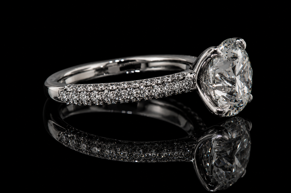 Round Diamond Solitaire Engagement Ring (eng383)