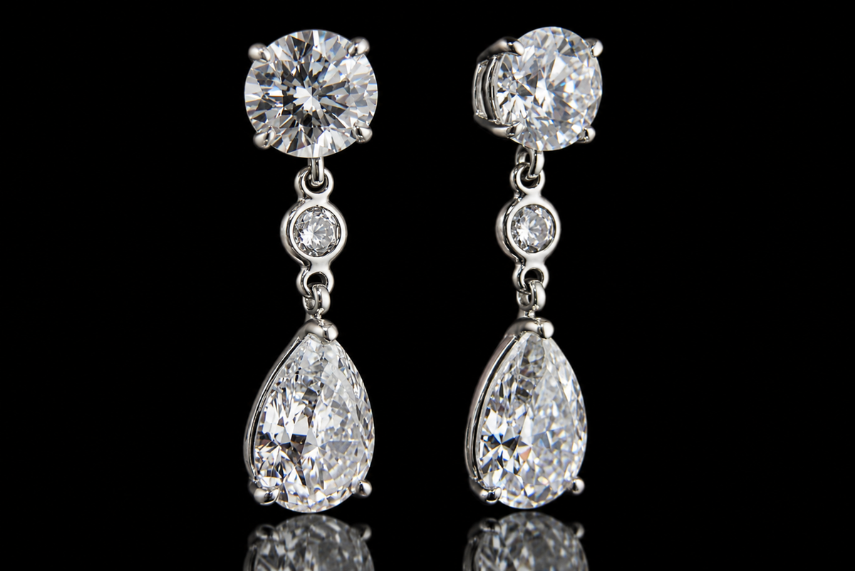 Round & Pear-Shaped Diamond Drop Earrings (ear024)