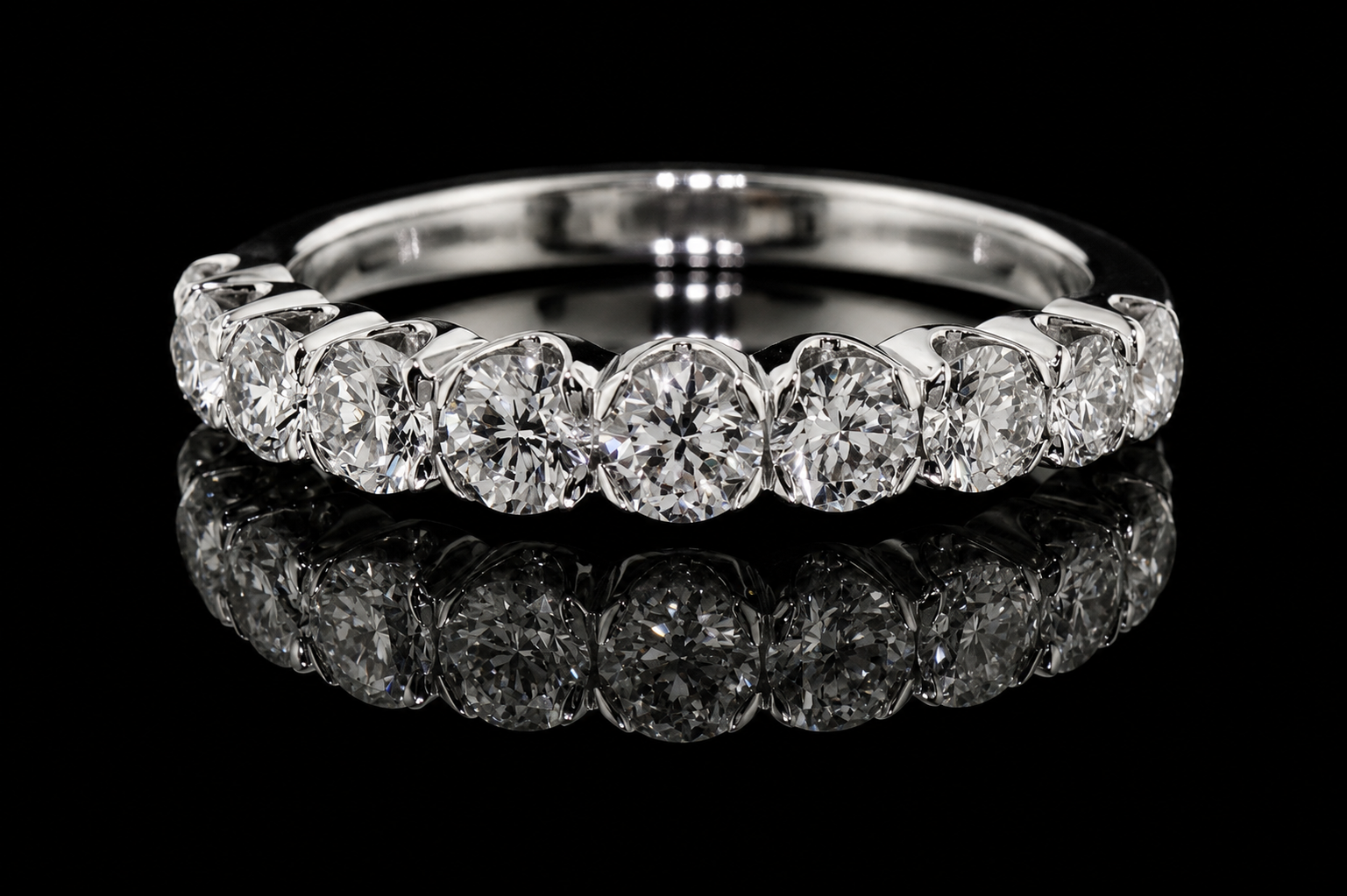 Round Diamond Shared-Prong Eternity Band (band015)