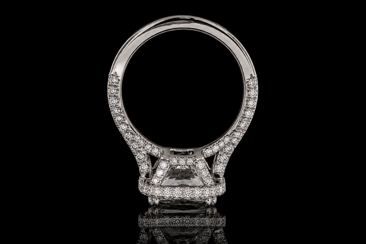 Radiant Cut Diamond Halo Ring (eng428)