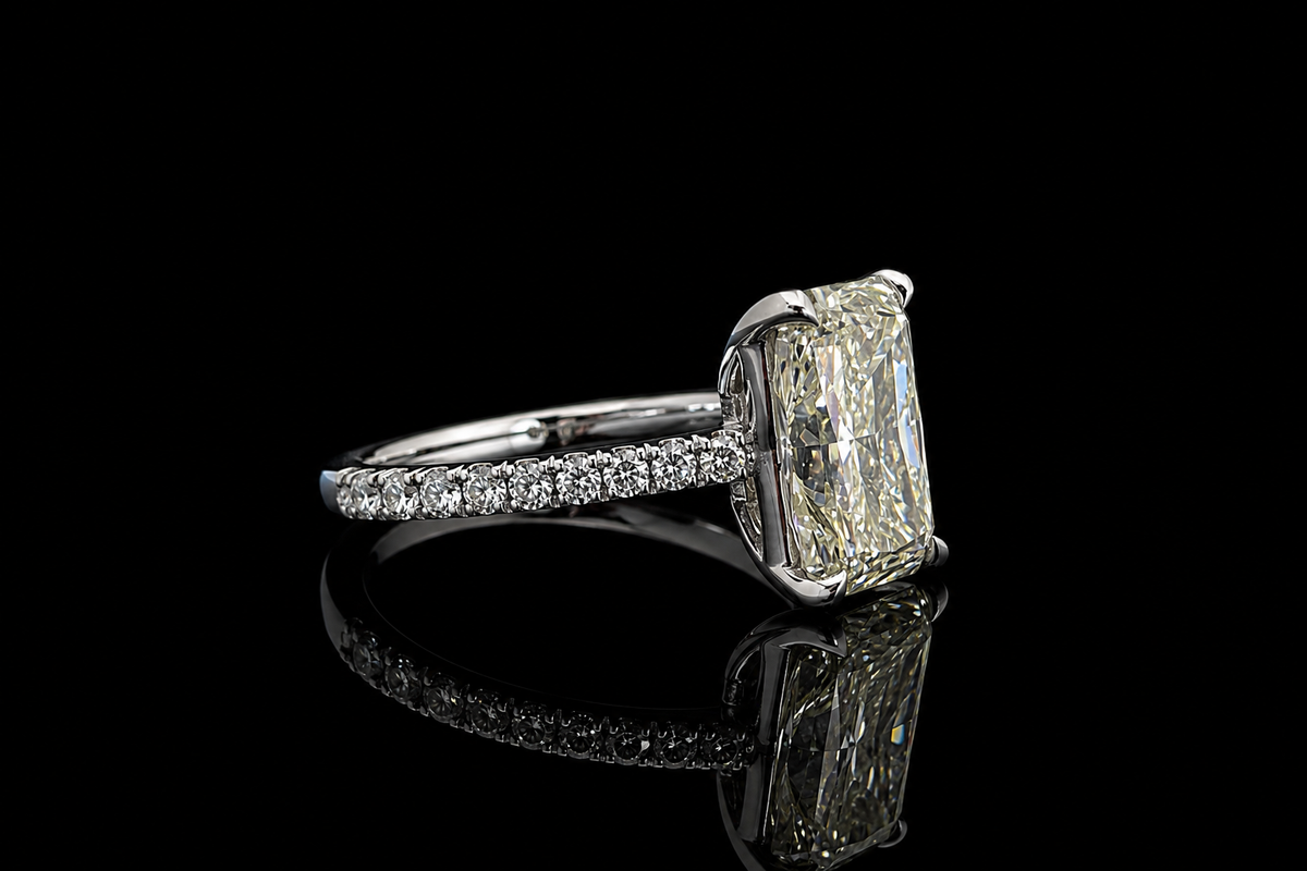 Radiant Cut Diamond Solitaire Engagement Ring (eng757)