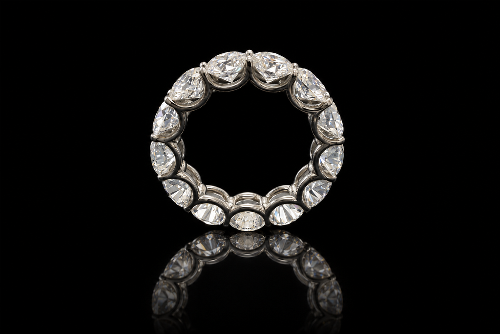 Unique setting shared prongs wedding band (band1001)