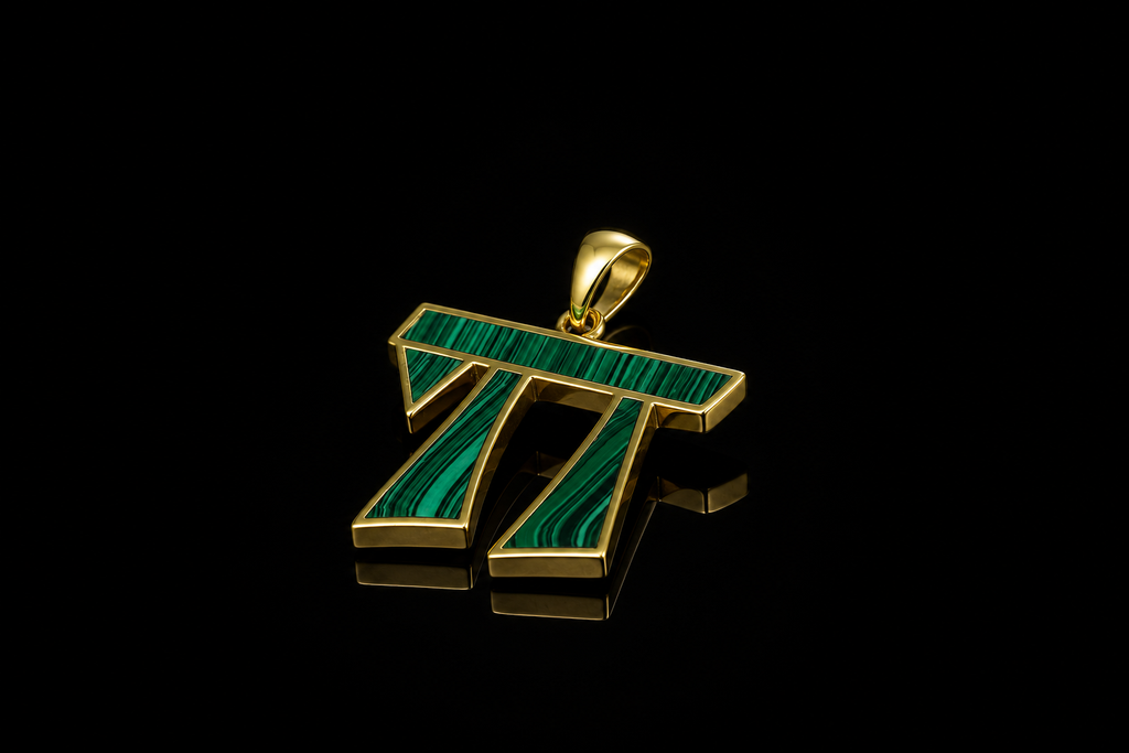 18k yellow gold Chai with malachite pendant (chai001)