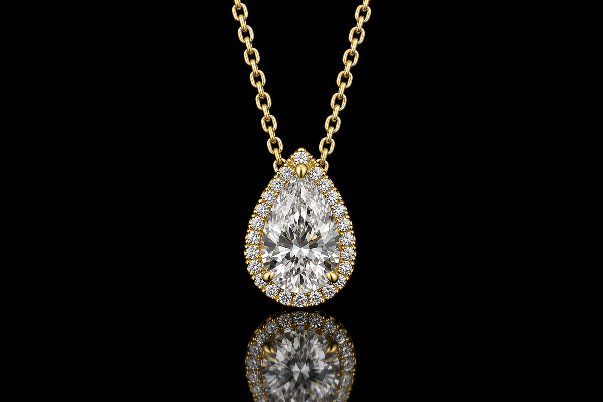 18K Yellow Gold Pear Diamond Halo Pendant (pend122)