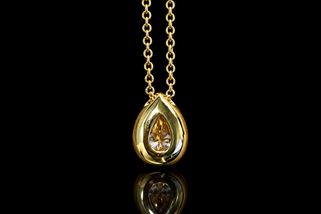 18K Yellow Gold Pear Diamond Halo Pendant (pend122)