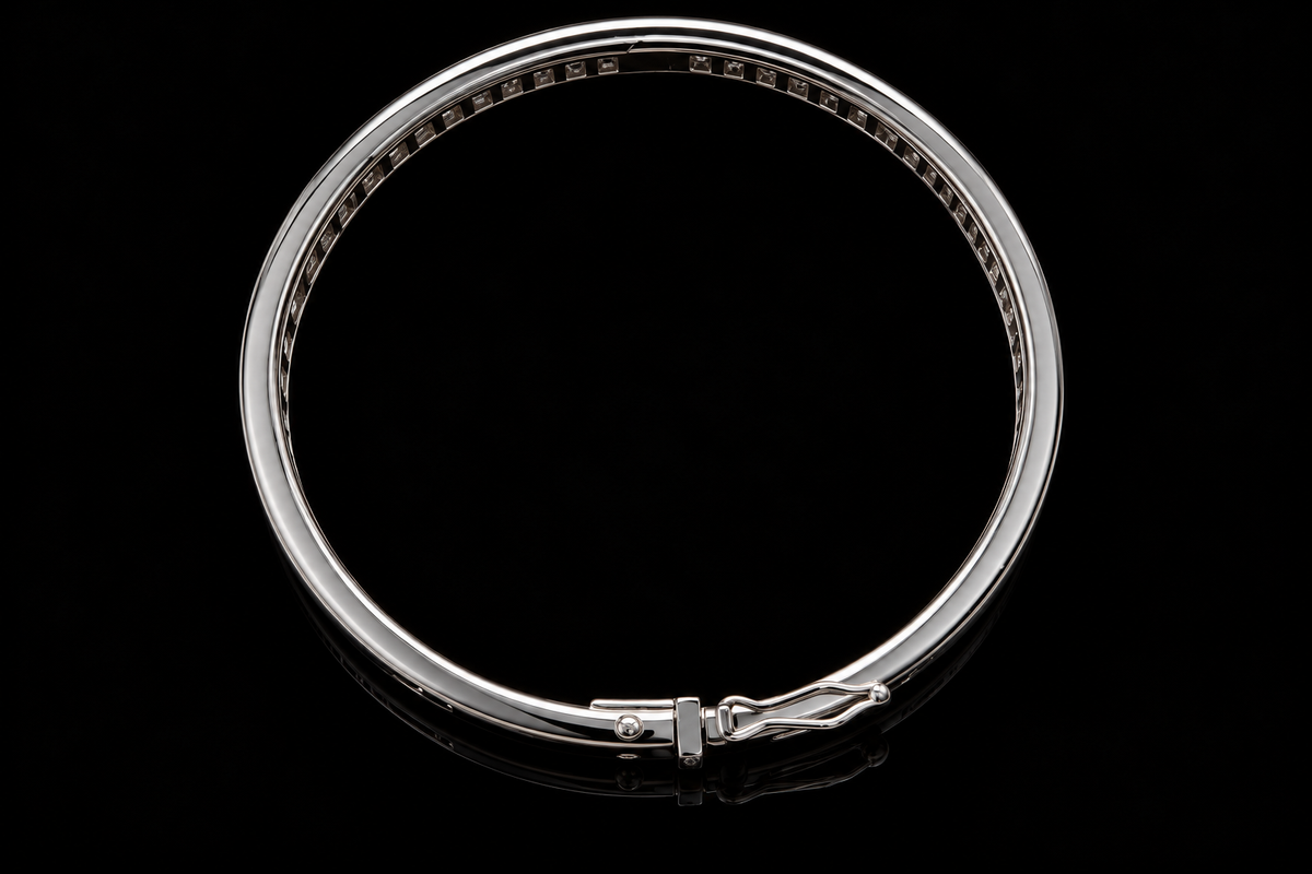 Emerald-Cut Diamond Bangle Bracelet (brac038)