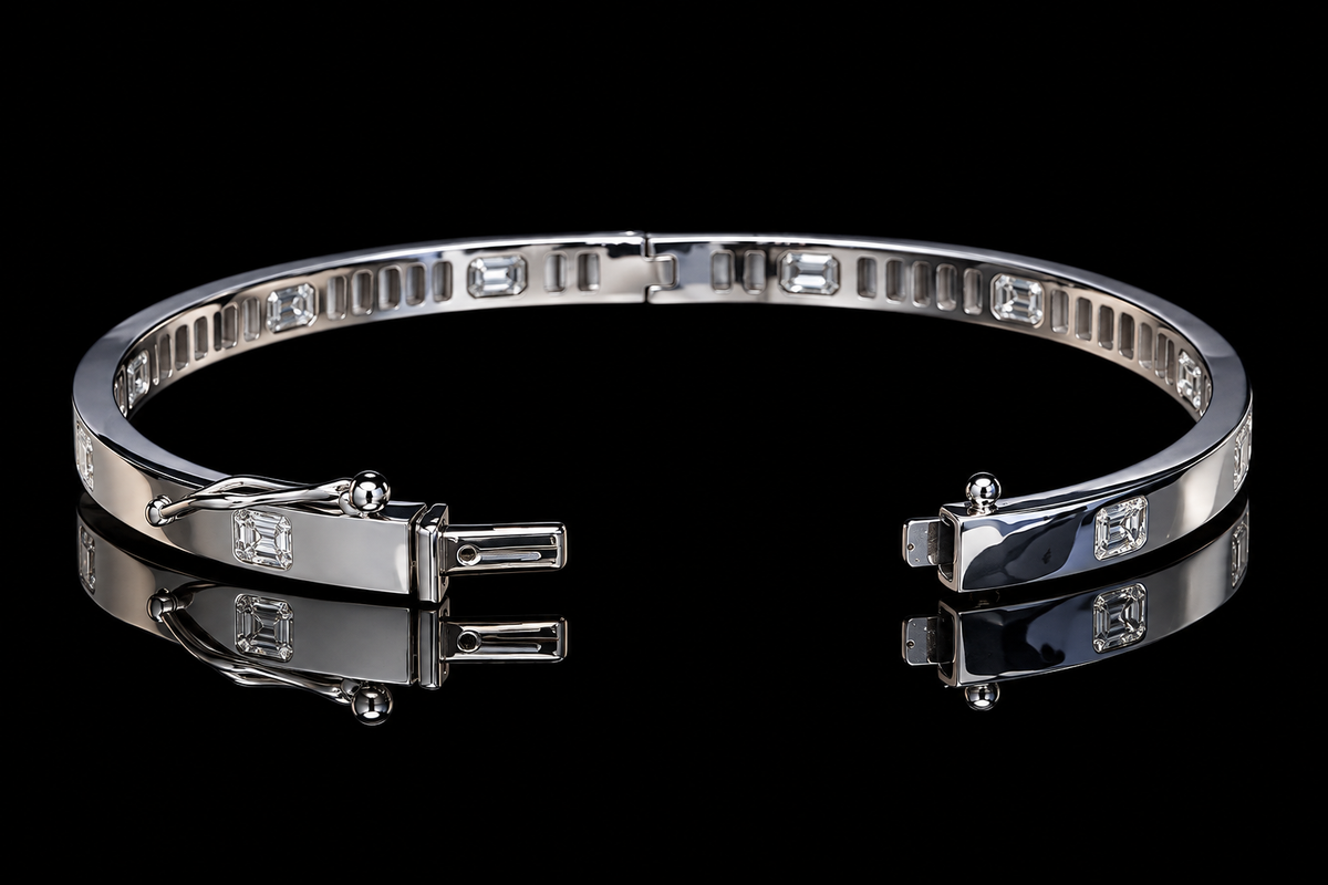 Emerald-Cut Diamond Station Bangle (brac041)