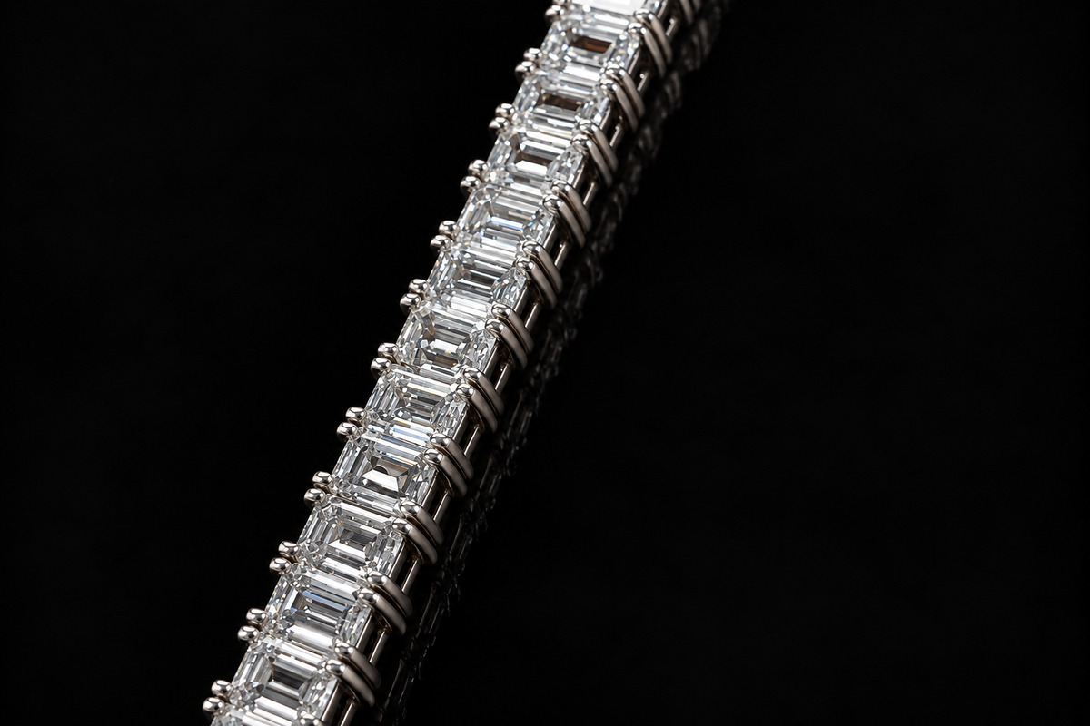 Emerald-Cut Diamond Tennis Bracelet (brac031)